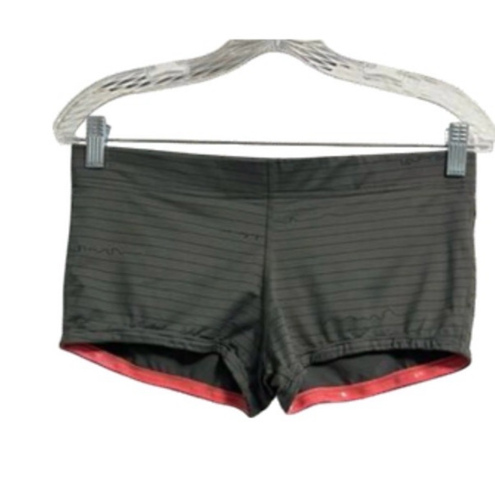 Vintage Lululemon Y2K Low Rise Micro Shorts 6